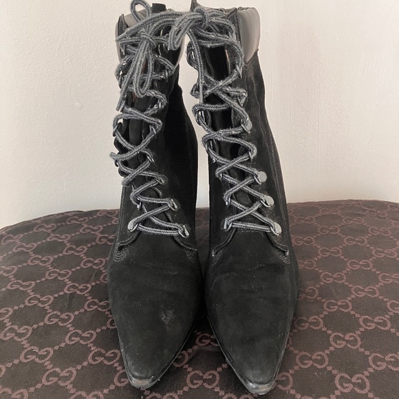 VINTAGE MANOLO BLAHNIK SUEDE BOOTIES - Picture 2 of 10